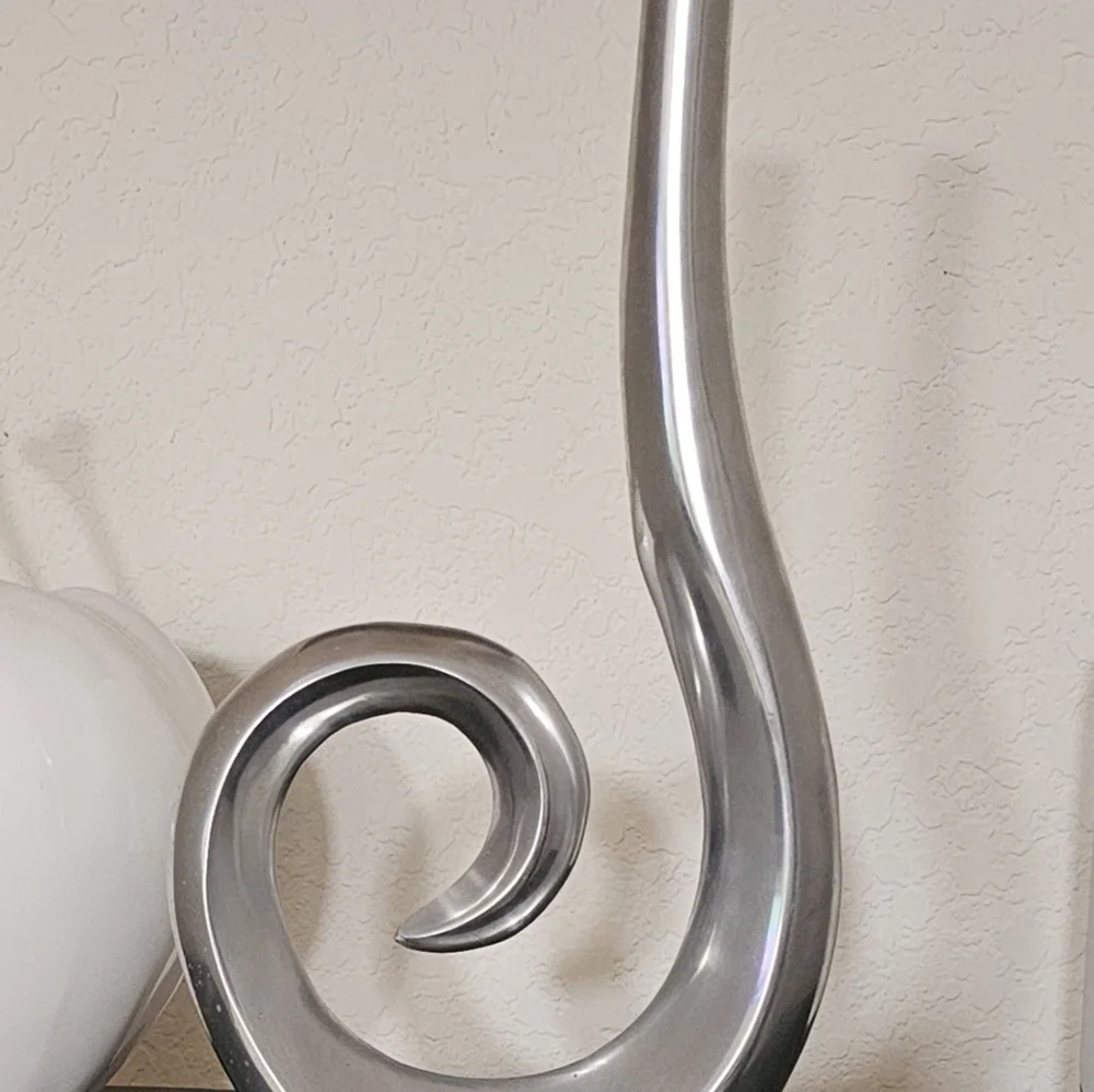 Designer Vase - Picture 6 of 7